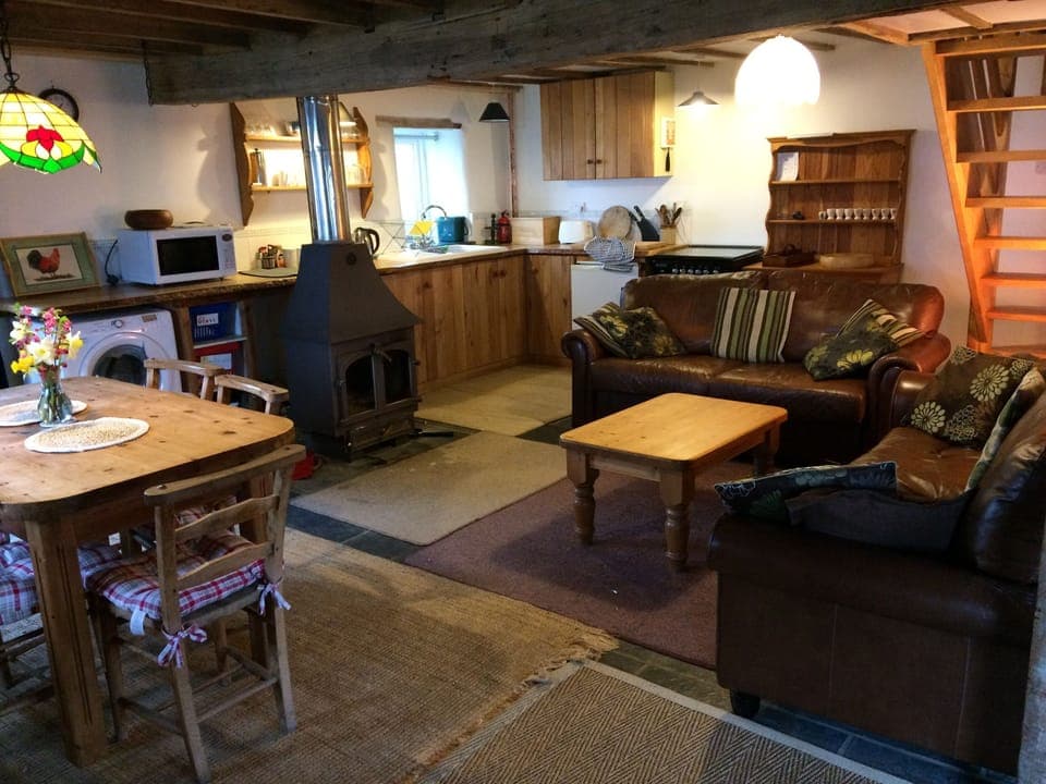 open plan kitchen/dining and lounge

