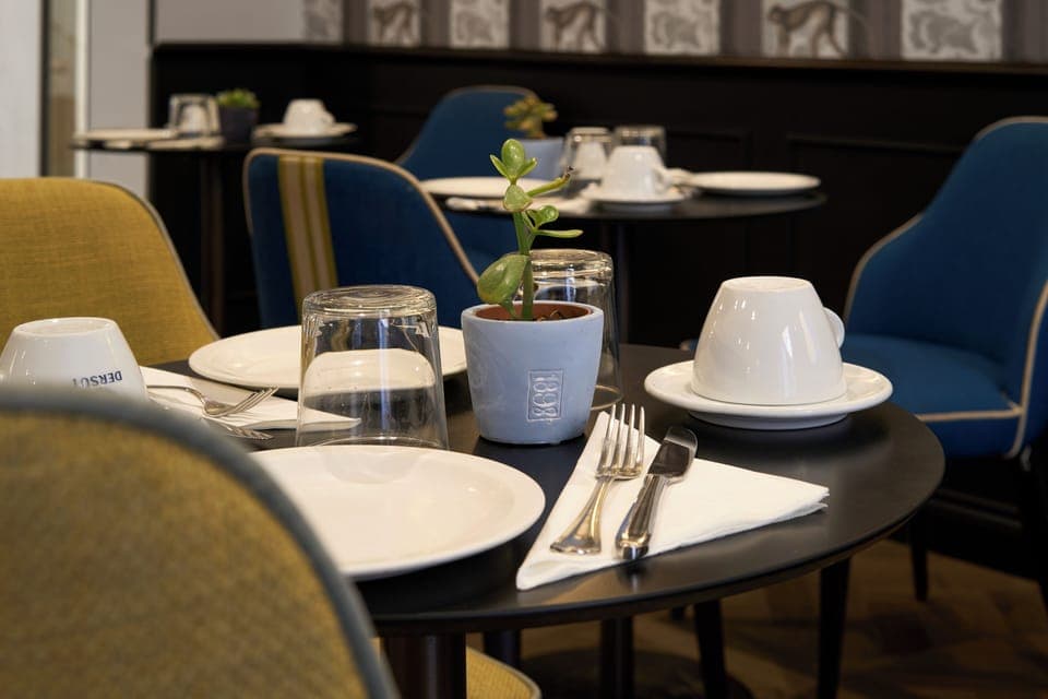 Daily buffet breakfast (EUR 15 per person)