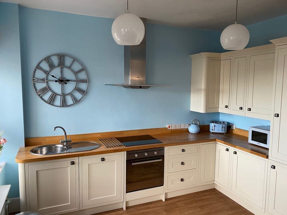 Kitchen Area inc F/Freezer and Dishwasher