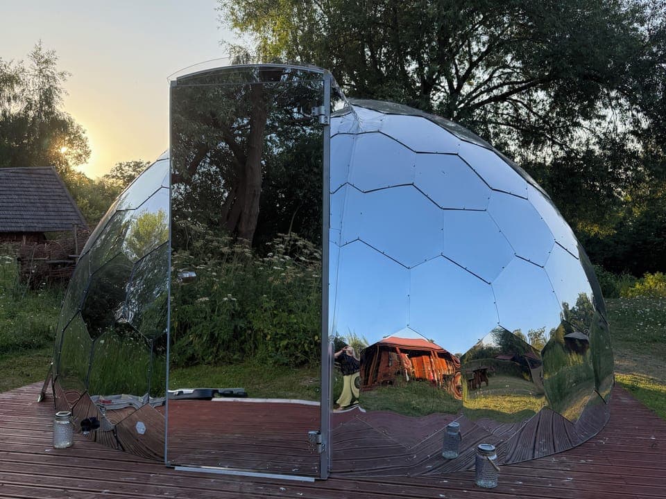 Cabin (Starlight Mirror Yurt)