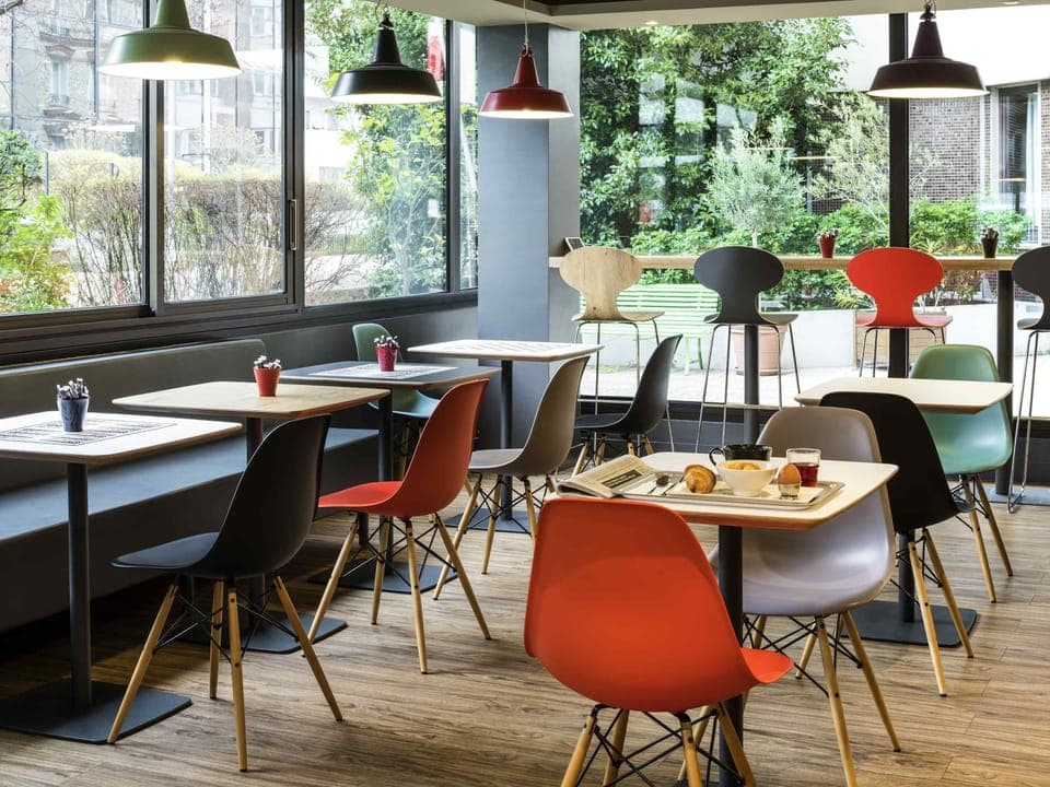 Daily buffet breakfast (EUR 13.9 per person)