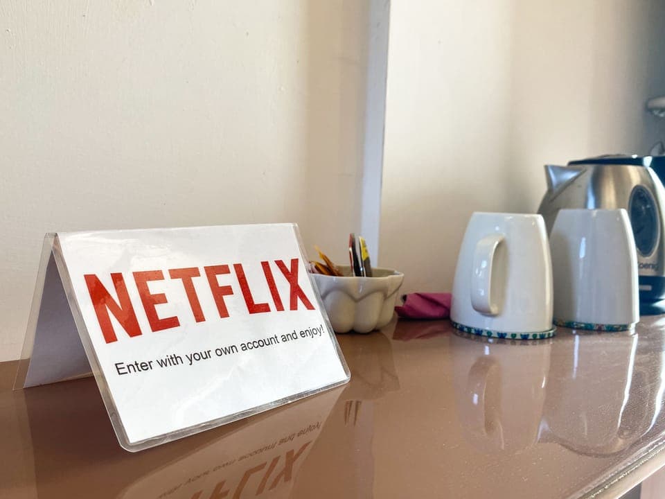 Deluxe Room | Soundproofing, rollaway beds, free WiFi, bed sheets