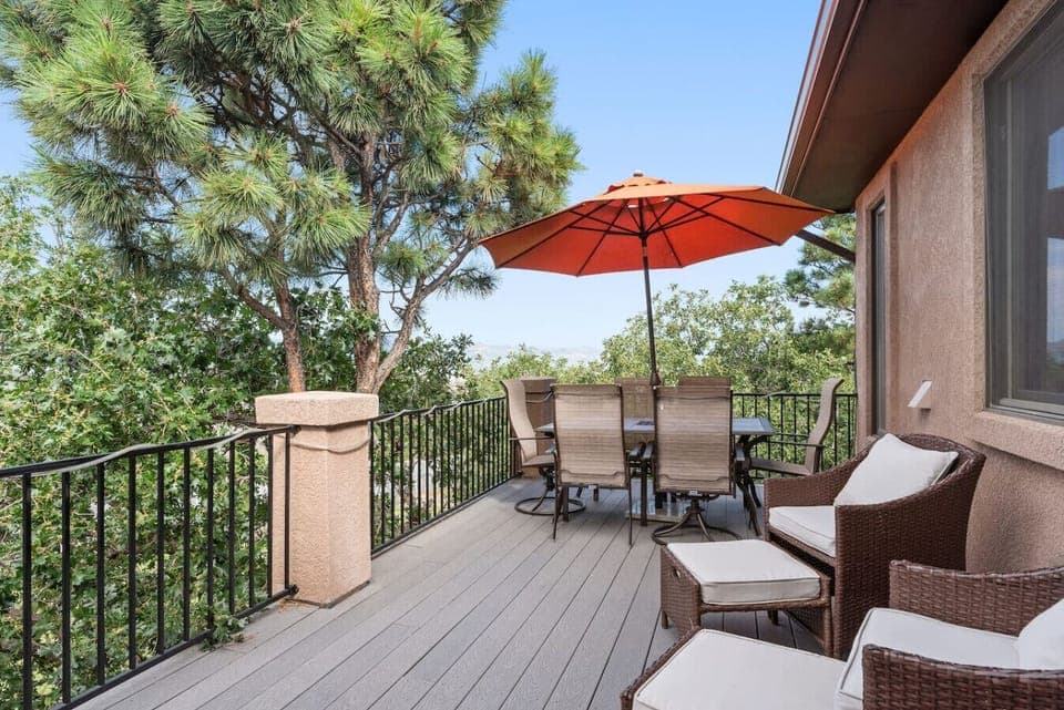 Private Deck