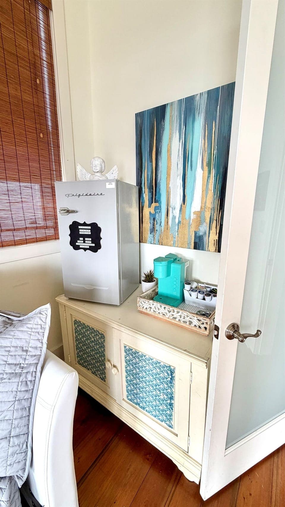 Kitchenette for 1st floor 