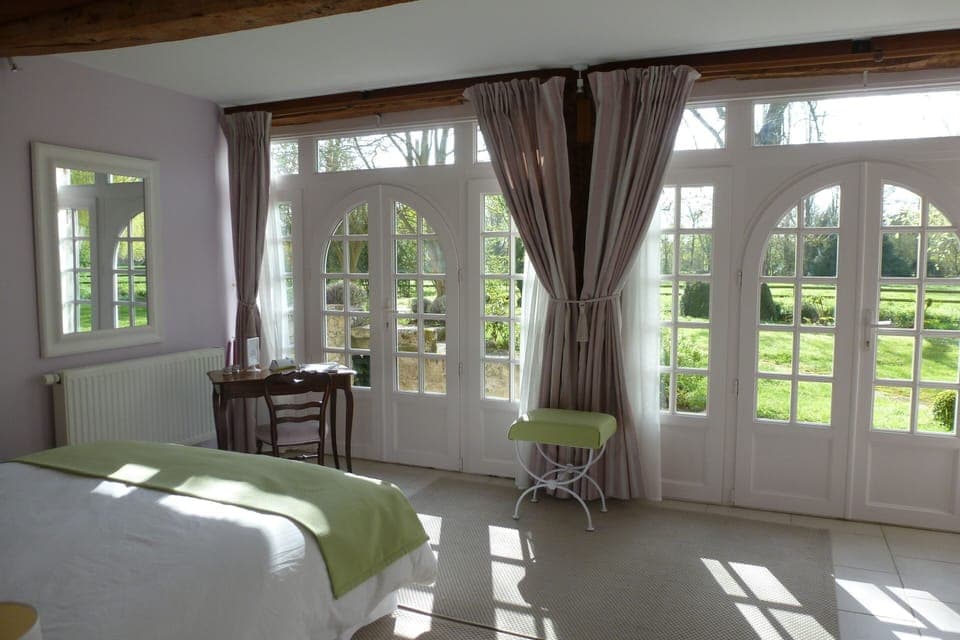 Premium Double or Twin Room, Accessible, Ensuite (Chambre Parme) | 1 bedroom