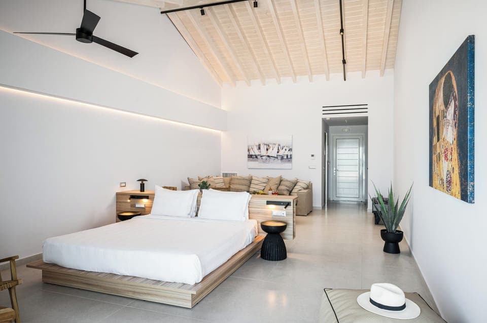 Riviera Suite | In-room safe, iron/ironing board, free WiFi, bed sheets