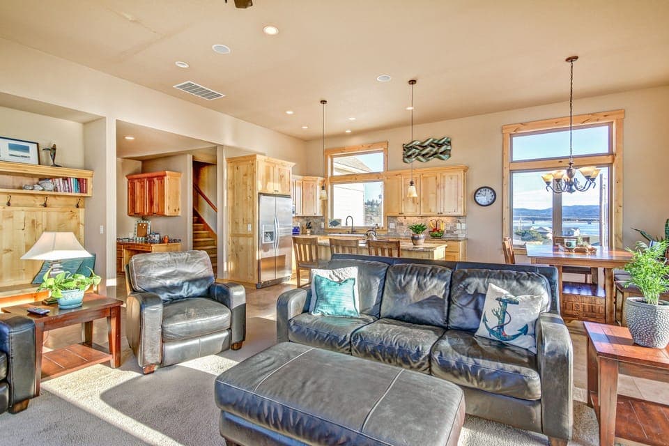 Open concept, kitchen, living and dining