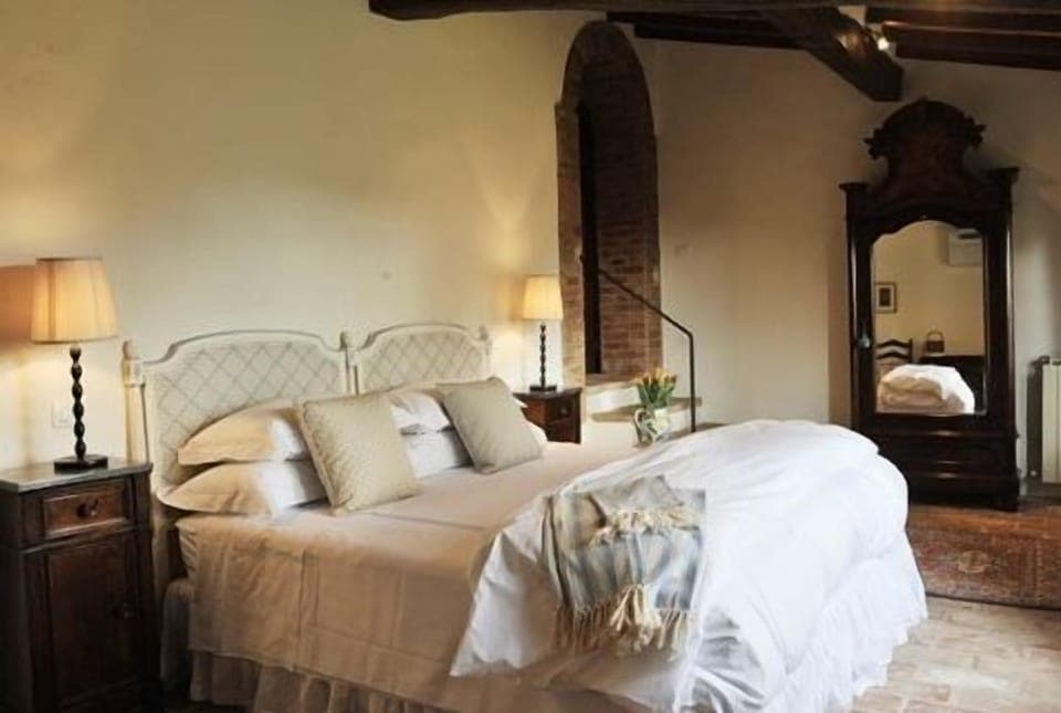 Deluxe Double Room | Egyptian cotton sheets, premium bedding, down comforters