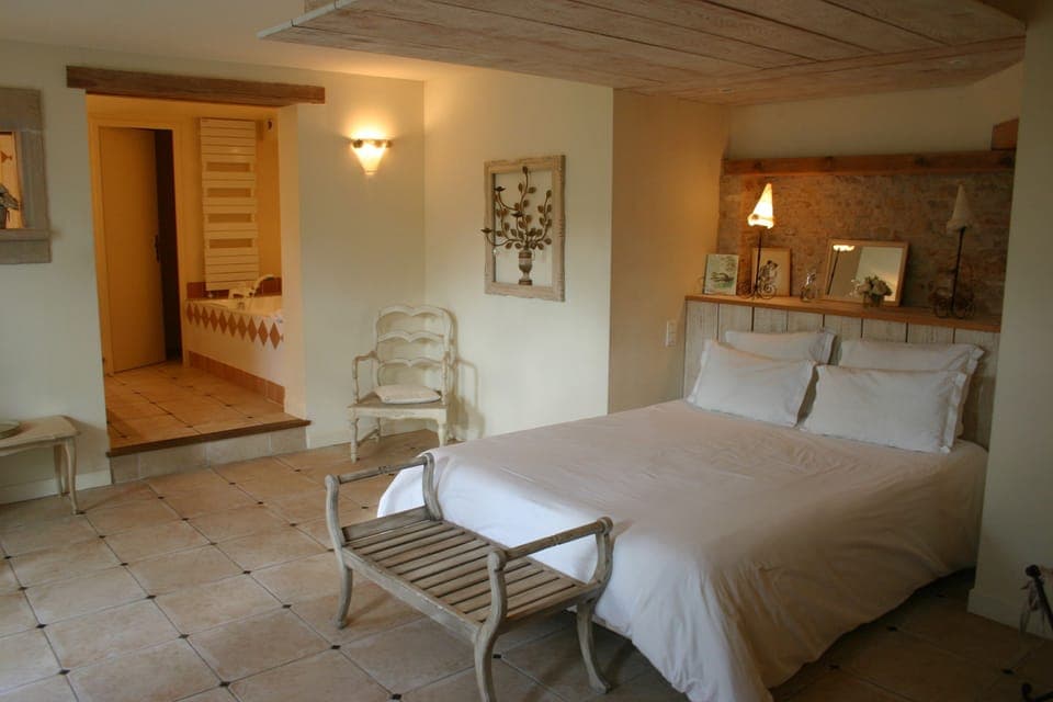 Superior Double Room (Orchidées) | Egyptian cotton sheets, premium bedding, Select Comfort beds