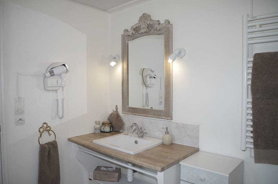 Triple Room, Ensuite, Garden View (L'Automne) | Bathroom