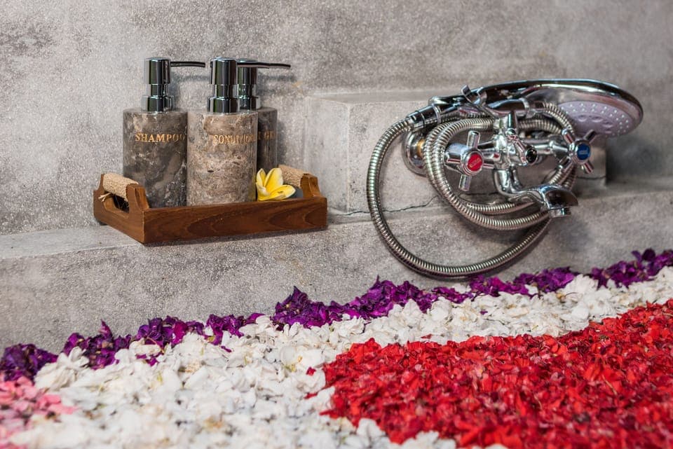 Villa, 1 Bedroom, Private Pool, Valley View | Bathroom amenities | Deep soaking tub, free toiletries, towels