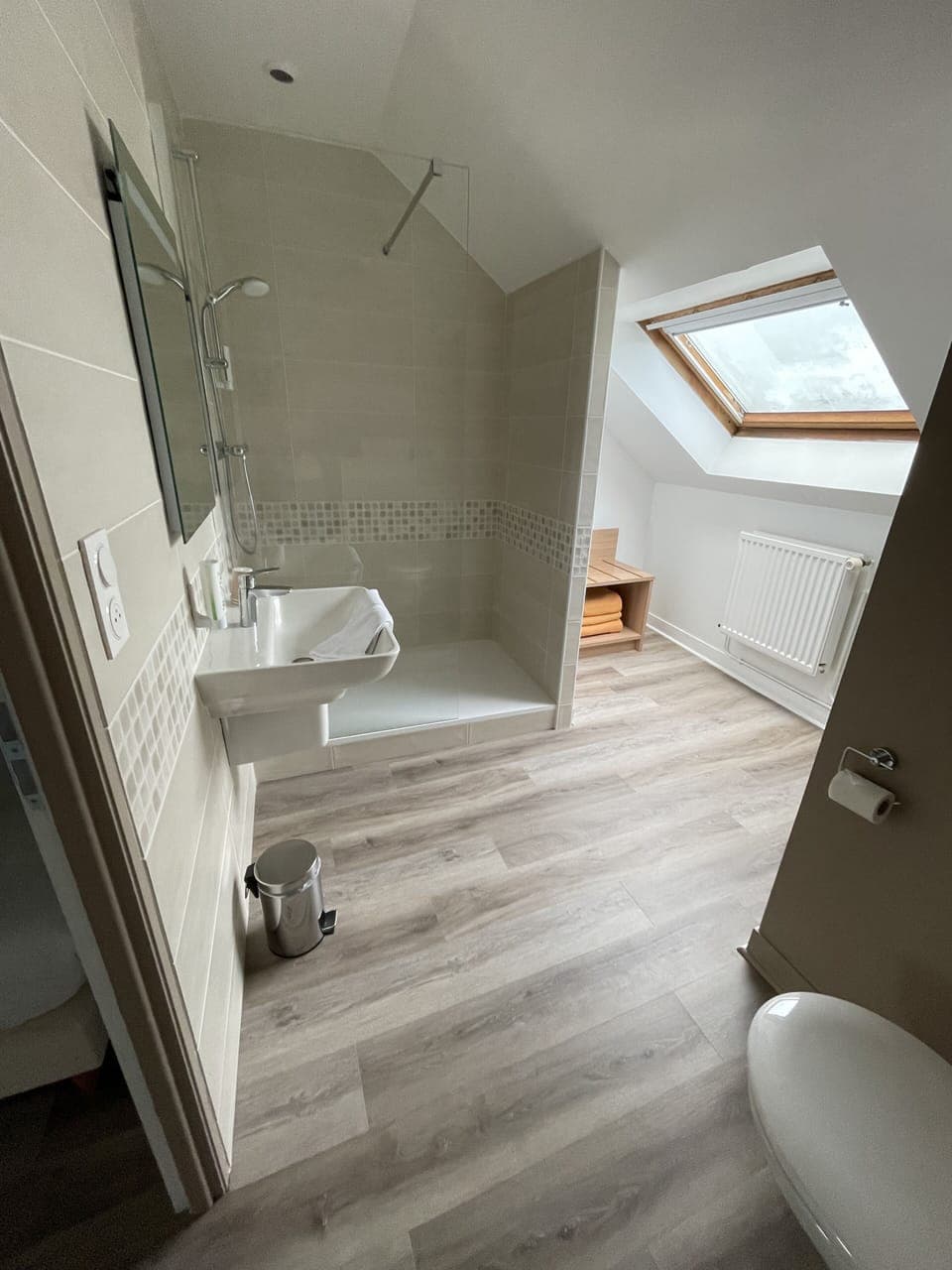 Quadruple Room | Bathroom | Shower, hair dryer, towels