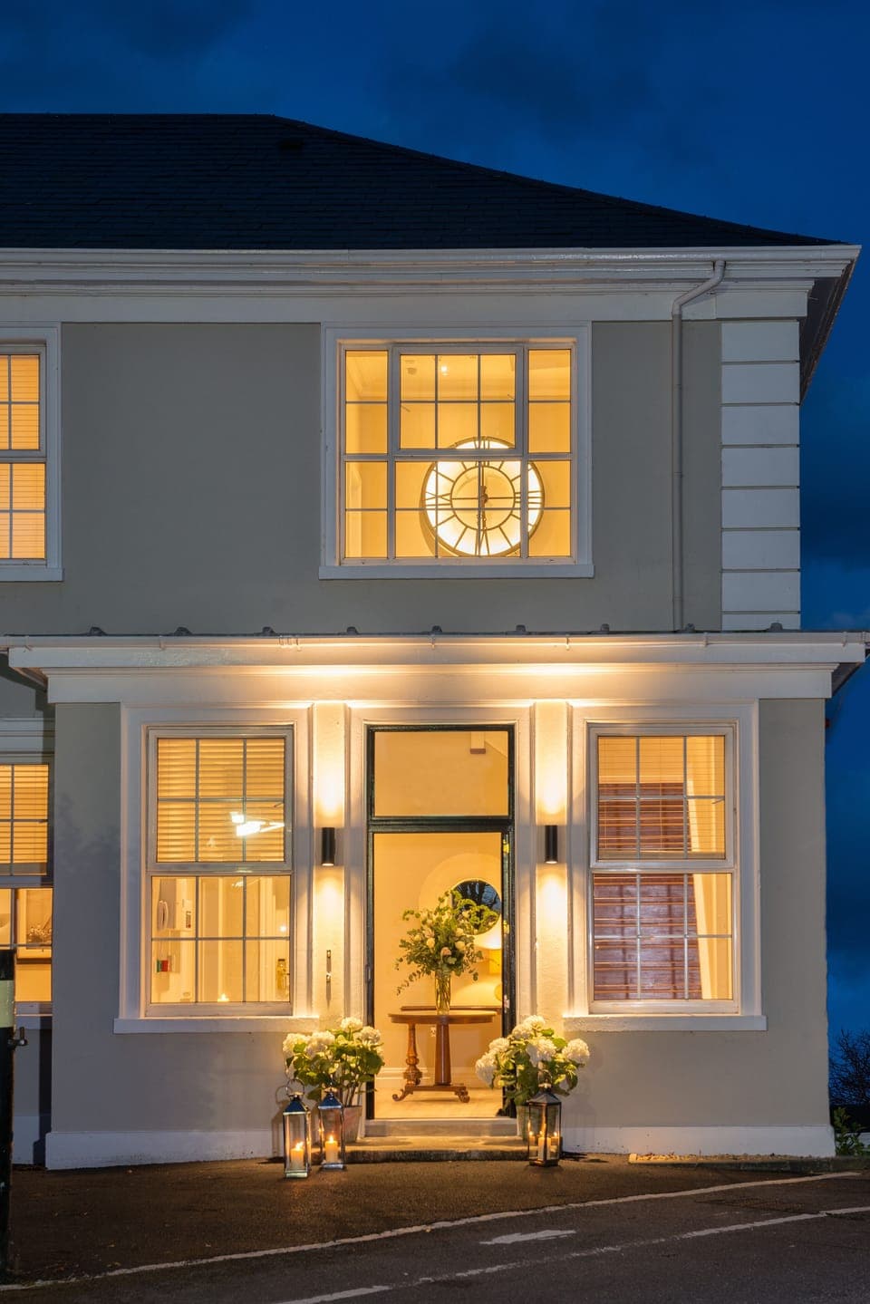 Luxury Apartment | 1 bedroom, individually furnished, iron/ironing board, bed sheets