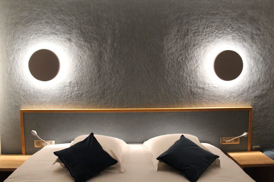 Double Room, 1 Queen Bed | Individually decorated, individually furnished, desk, soundproofing