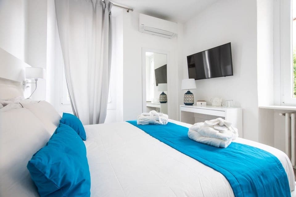 Double Room | Premium bedding, down comforters, memory foam beds, minibar