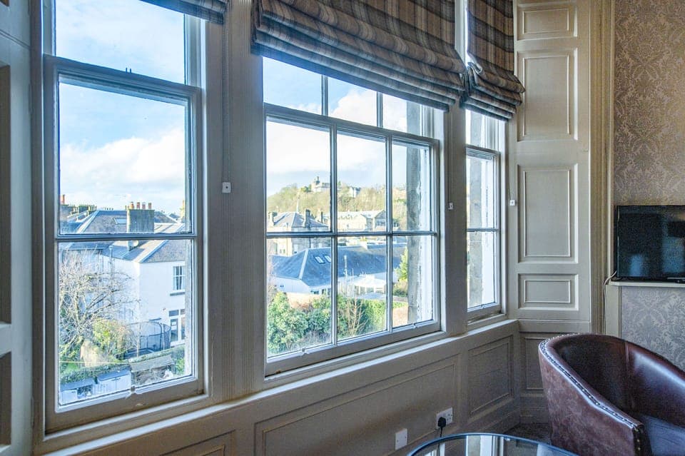 Deluxe Suite, 1 King Bed, Non Smoking | Egyptian cotton sheets, premium bedding, memory foam beds