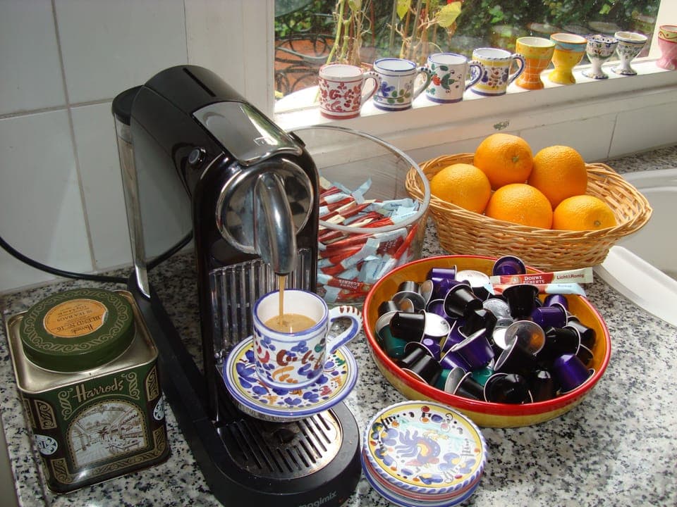 Daily continental breakfast (EUR 9.50 per person)