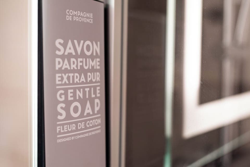 Shower, rainfall showerhead, eco-friendly toiletries, hair dryer