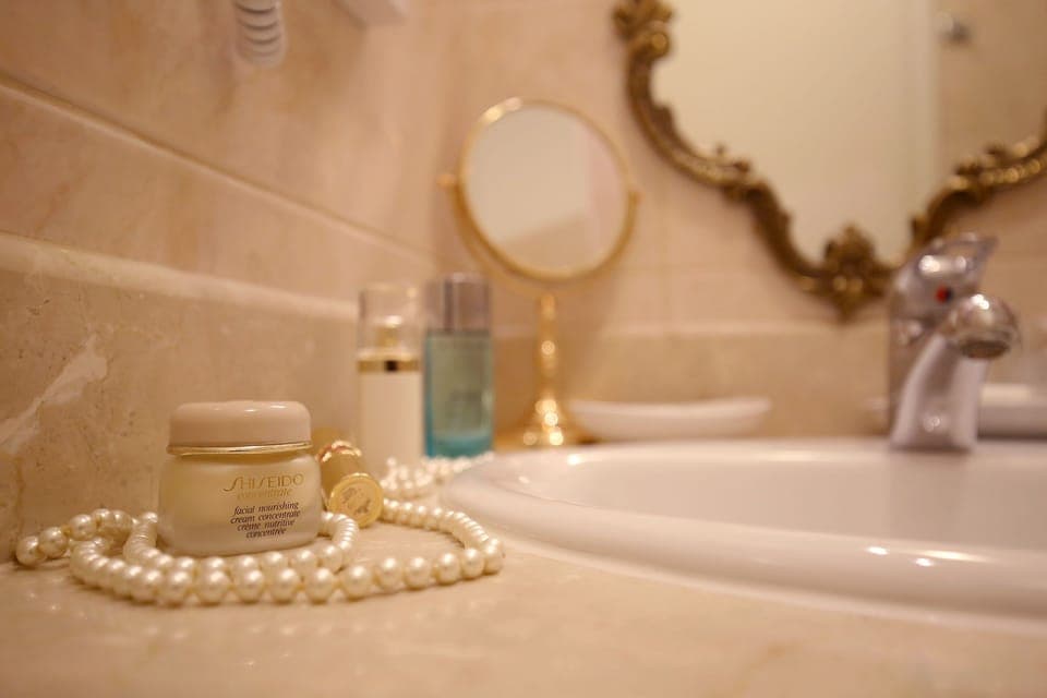 Premium Double Room, Balcony, Sea View | Bathroom sink