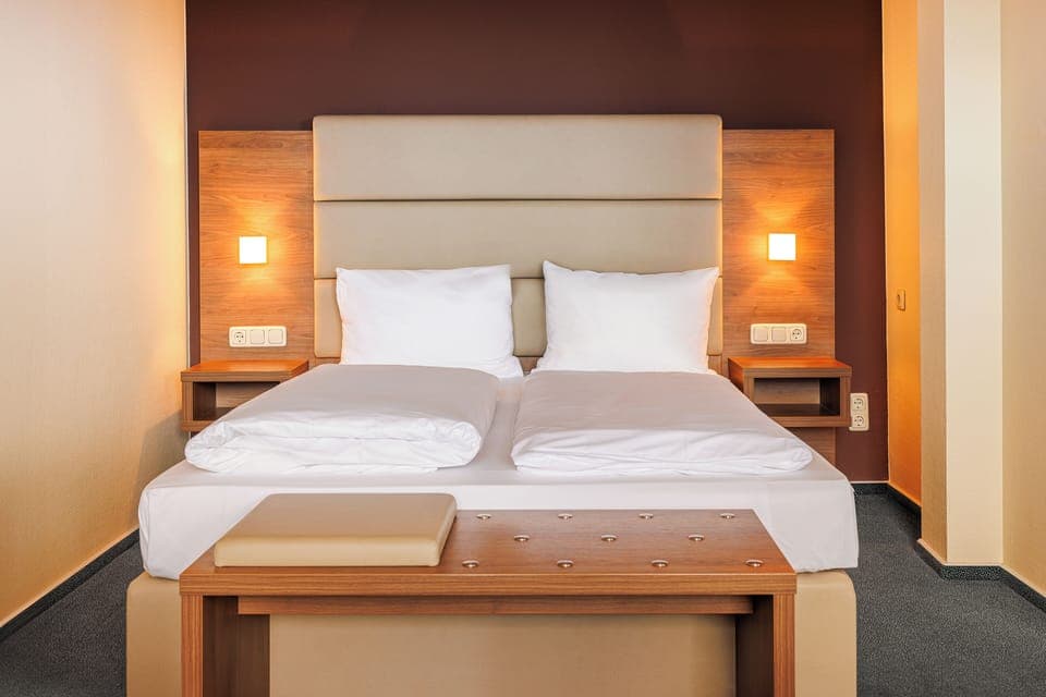 Double Room | In-room safe, desk, blackout drapes, free WiFi