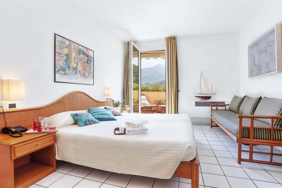 Suite | 1 bedroom, Egyptian cotton sheets, premium bedding, Select Comfort beds