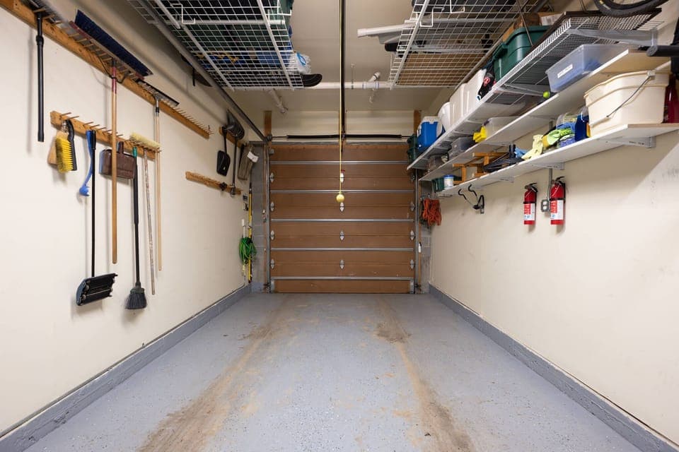 Private one car garage