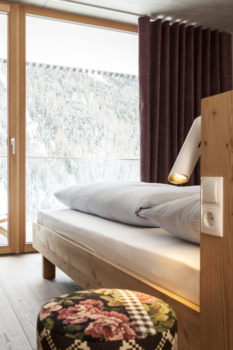 Deluxe Double Room, Non Smoking | In-room safe, desk, soundproofing, free WiFi