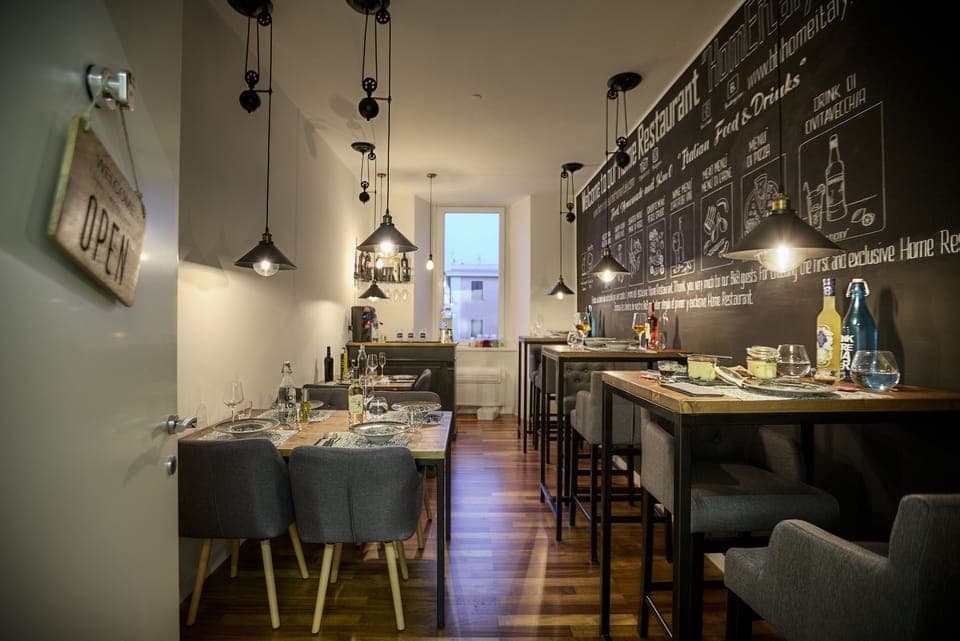 Lunch, dinner, brunch served; Italian cuisine 