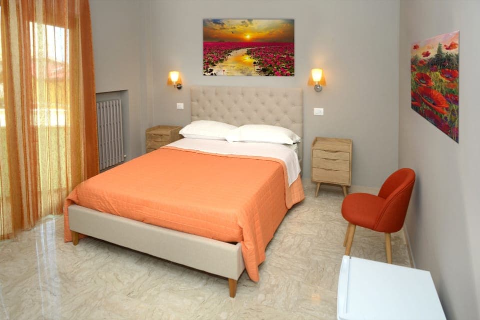 Superior Double Room | Minibar, cribs/infant beds, free WiFi, bed sheets