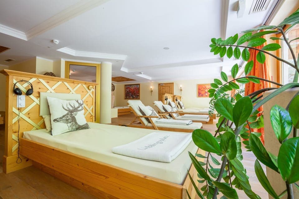 Sauna, steam room, Turkish bath, massages