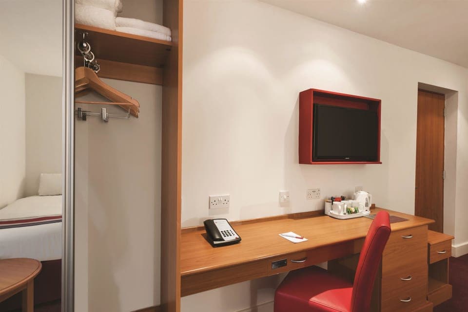 Premium bedding, individually decorated, individually furnished, desk