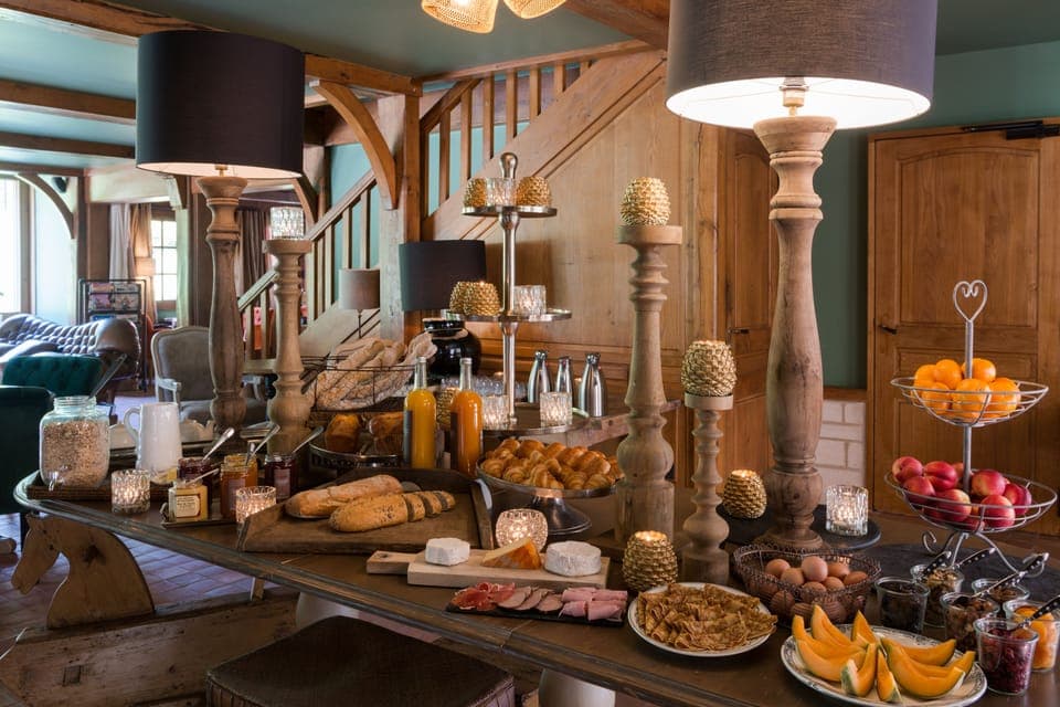 Daily buffet breakfast (EUR 25 per person)