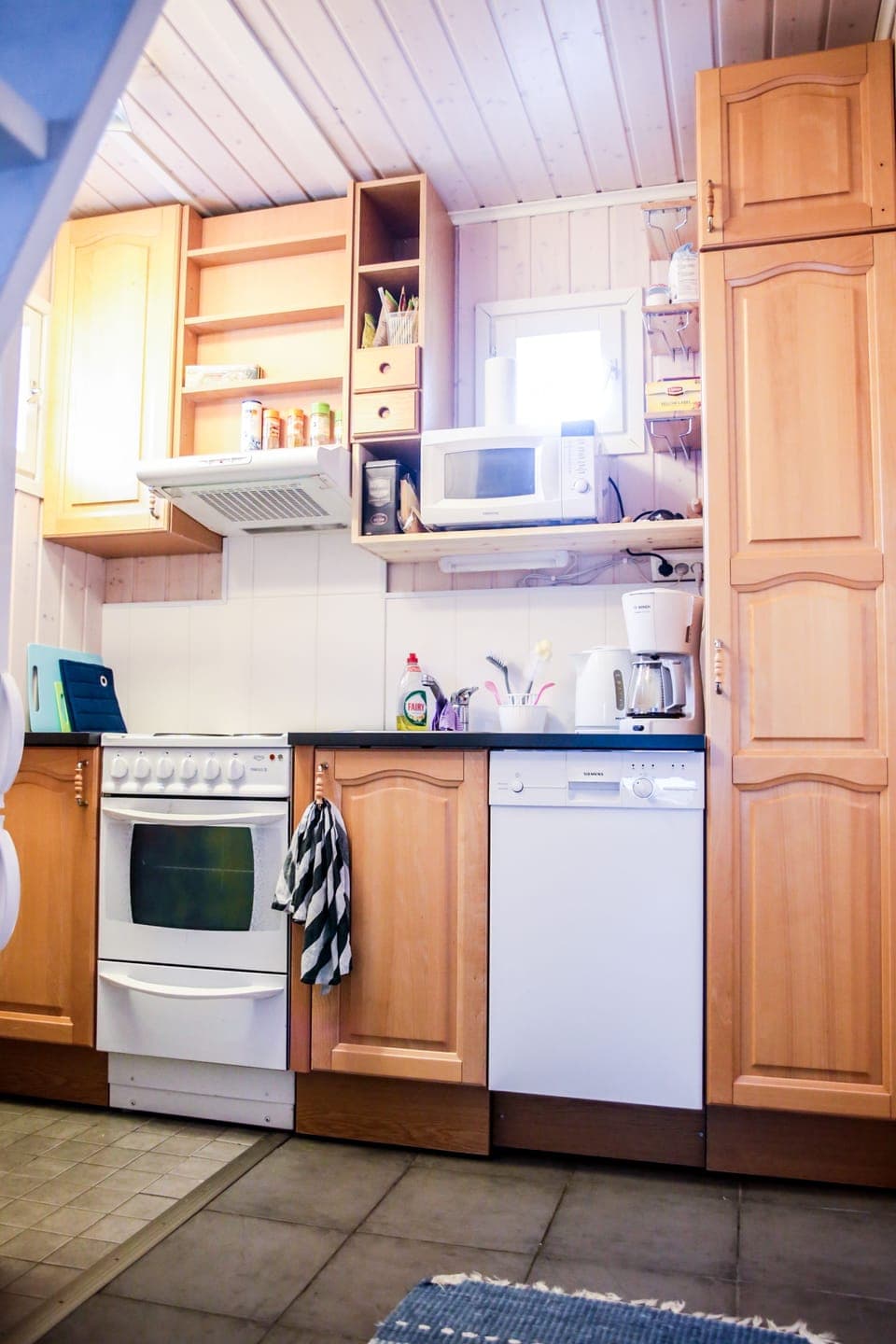 Comfort Cottage, Sauna | Private kitchen | Full-size fridge, microwave, oven, stovetop