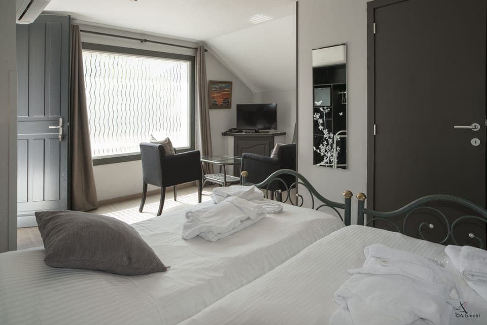 Double Room | Minibar, desk, laptop workspace, rollaway beds