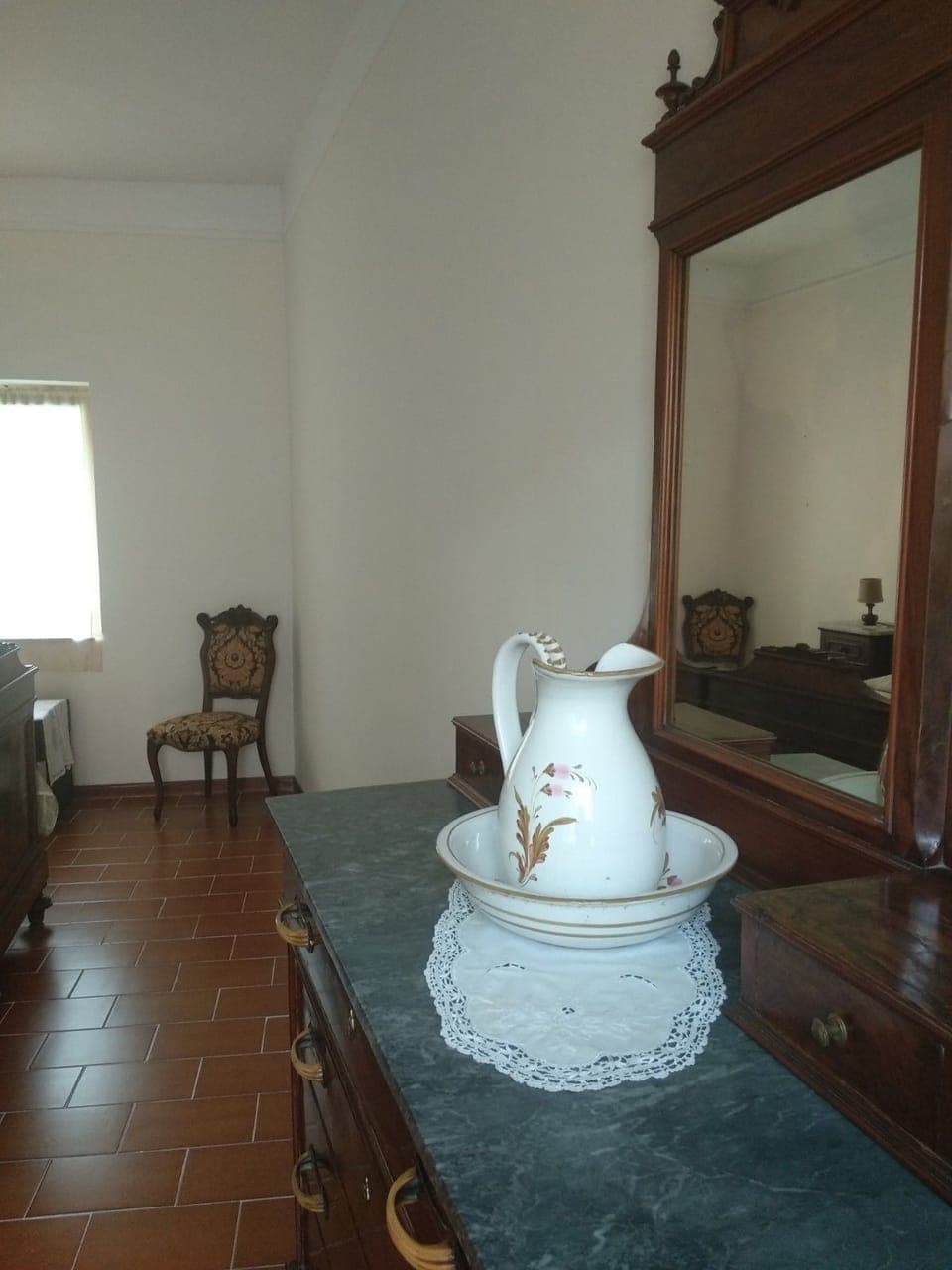 Traditional Apartment, 2 Bedrooms | Room amenity