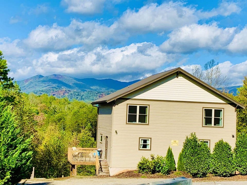 Beautiful rental with a gorgeous view