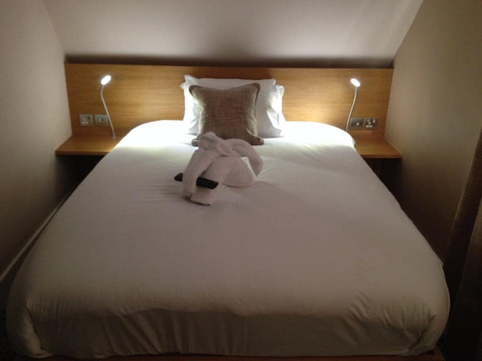 Double Room | In-room safe, laptop workspace, iron/ironing board, free WiFi