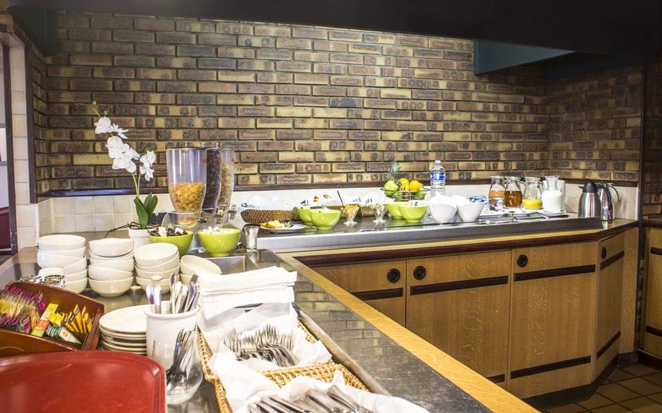 Daily buffet breakfast (EUR 9.5 per person)