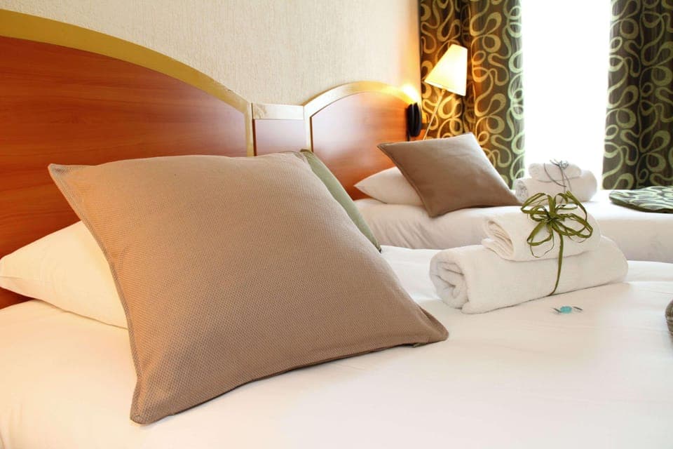 Soundproofing, Internet, alarm clocks