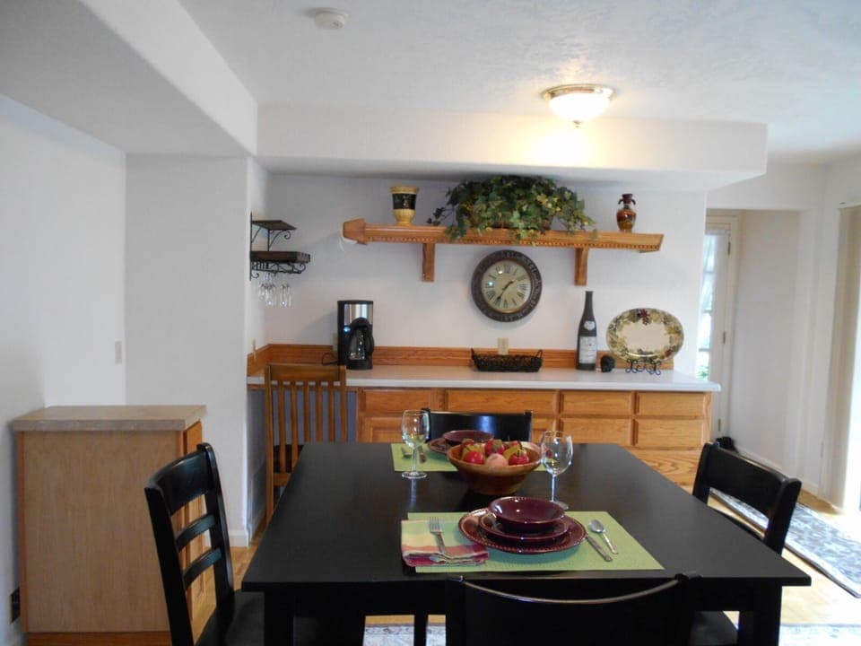 Dining Room/Kitchen Area