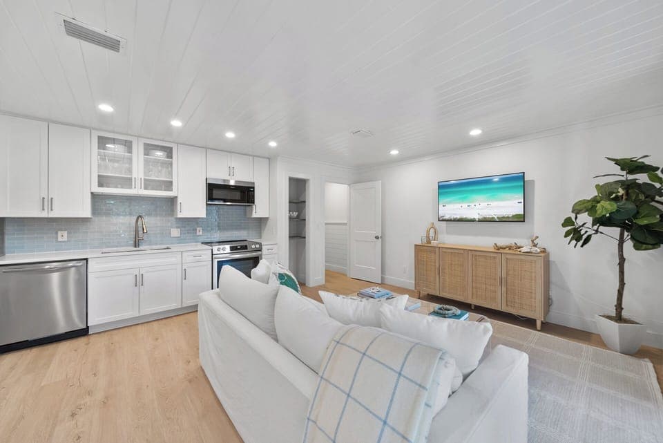 Inlet Dunes 205- Salt & Light | Main Living Area