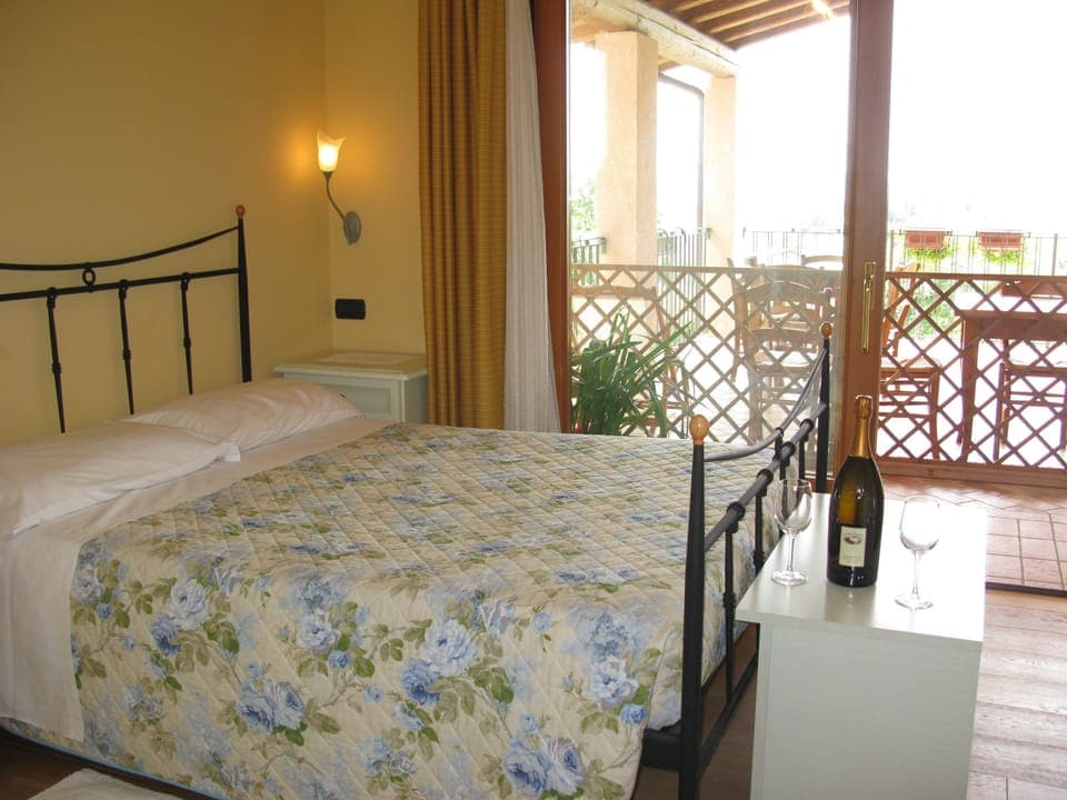 Double Room | Frette Italian sheets, premium bedding, minibar, desk