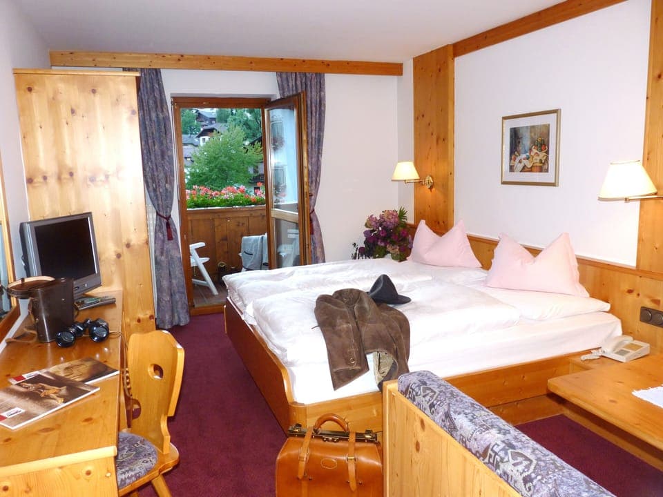 Basic Double Room | Hypo-allergenic bedding, down comforters, in-room safe