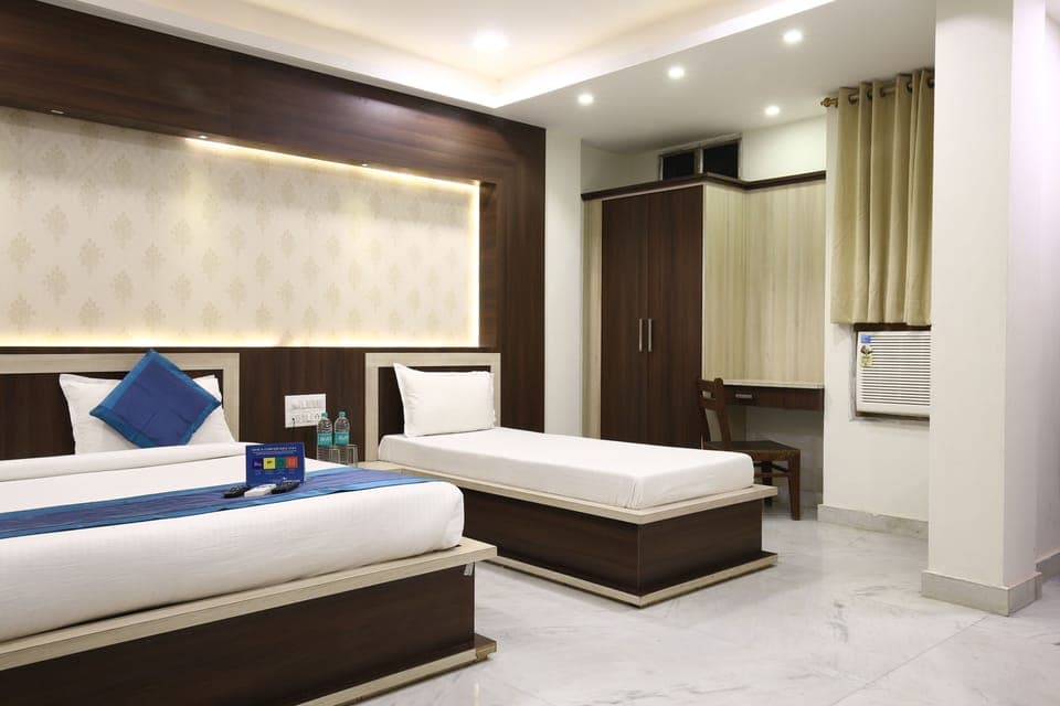 Family Room, 1 Double Bed, Non Smoking | Premium bedding, desk, blackout drapes, soundproofing