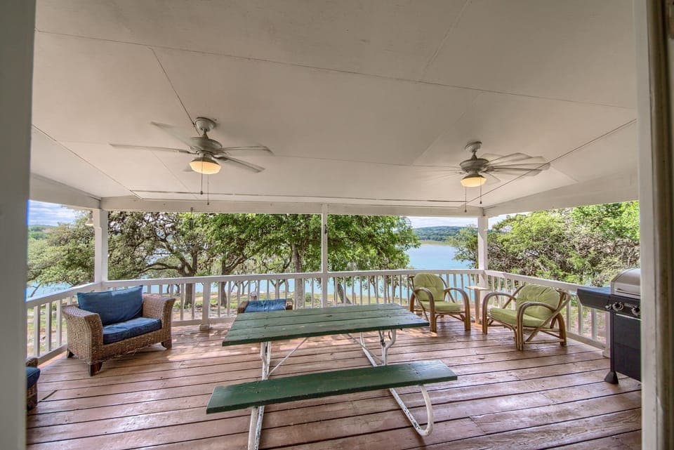With the covered and spacious patio at the Cottage, you can enjoy a BBQ rain or shine!! 
(propane grill)