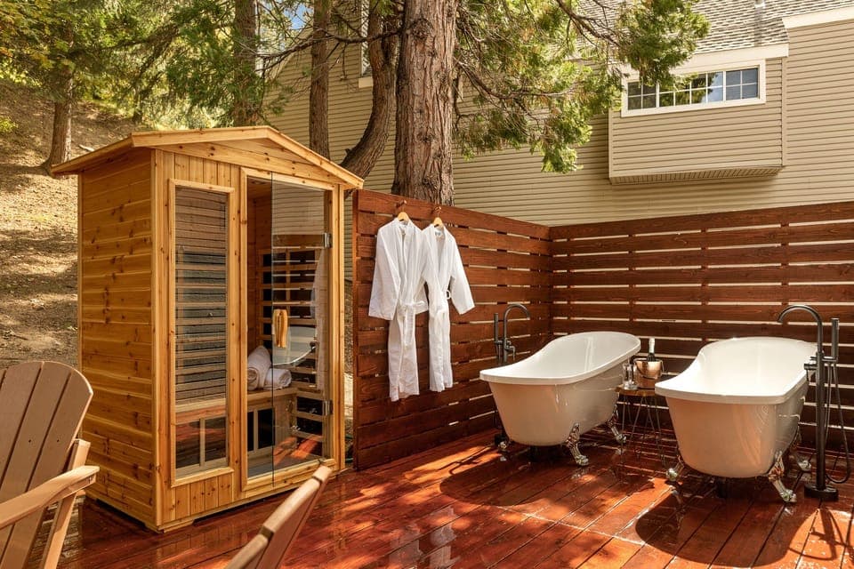 Hot sauna, cold and hot plunge tubs