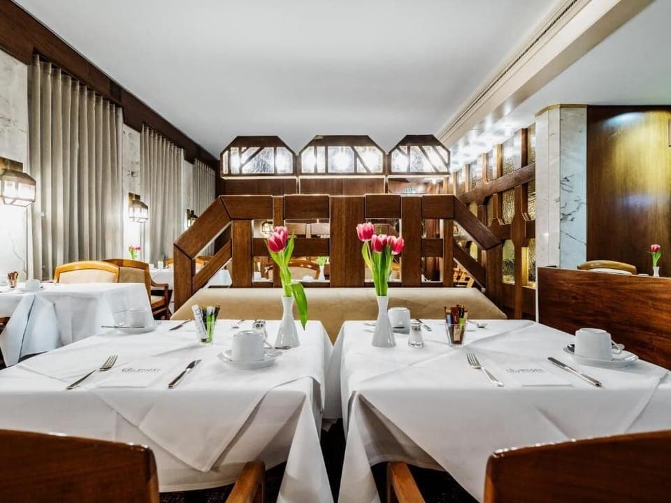 Lunch and dinner served, Regional cuisine