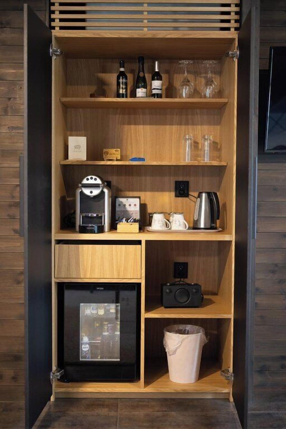 Arctic GlassHouse | Minibar