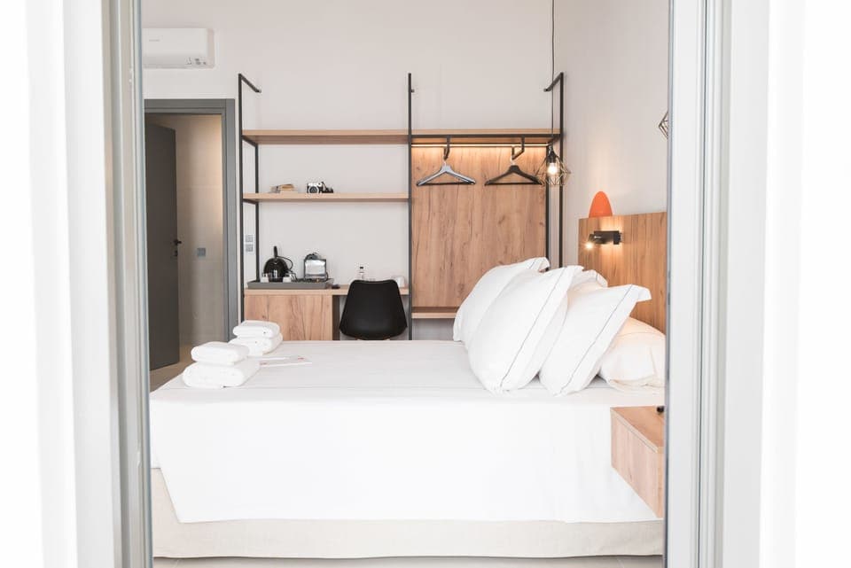 Superior Room - Disabled Access | Minibar, in-room safe, individually decorated, individually furnished