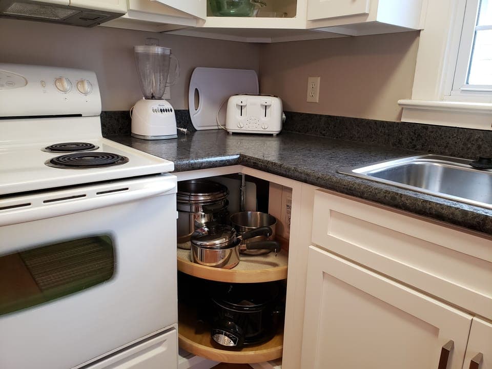 Cookware, electric griddle, crock pot, blender and toaster